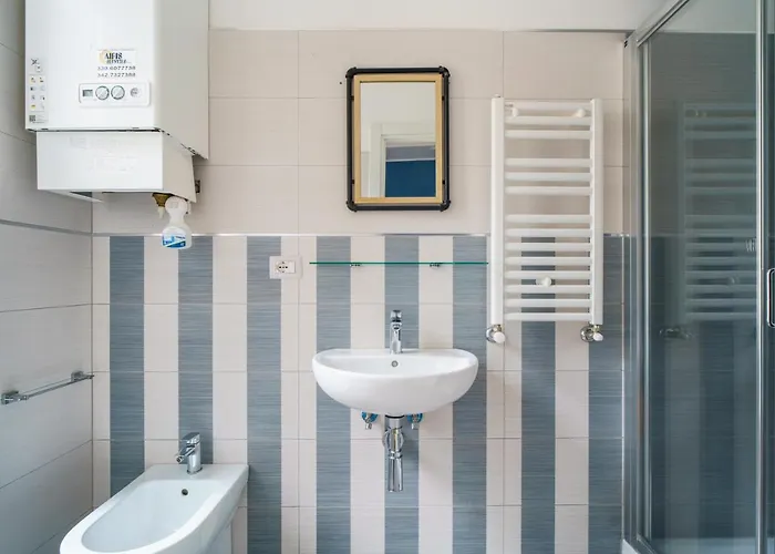 Dreamynest Quattro Cantoni - 2 Bdr Vicino Il Colosseo דירה *